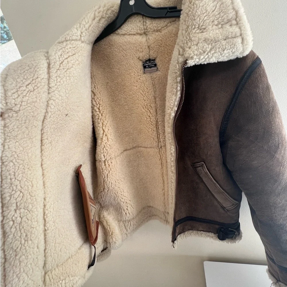 Men's Shearling Aviator Jacket - Brown - Picture 14 of 15